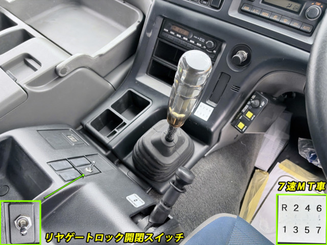いすゞ ギガ QKG-CXZ77AT(6x4)の写真37