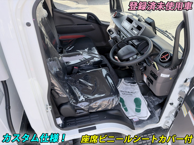 三菱 キャンター 2RG-FBAV0(2WD)の写真4