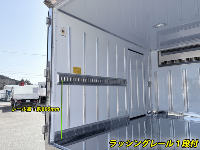 三菱 キャンター 2RG-FBAV0(2WD)の写真13