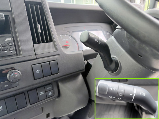 いすゞ エルフ 2RG-NKR88AT(2WD)の写真37
