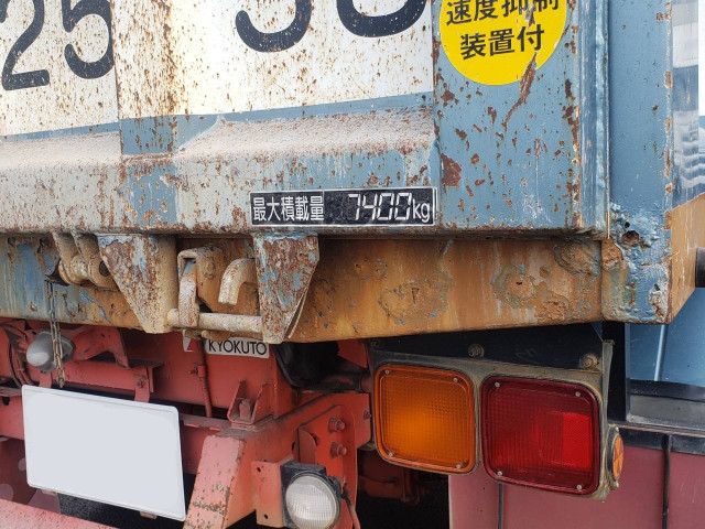 いすゞ フォワード LKG-FTR90S2(2WD)の写真16
