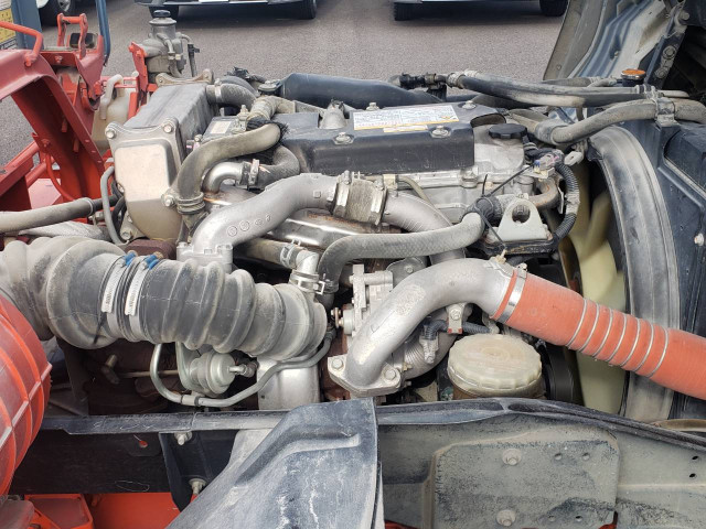 いすゞ フォワード LKG-FTR90S2(2WD)の写真32