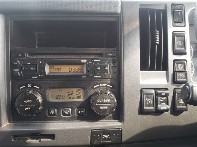 いすゞ フォワード LKG-FTR90S2(2WD)の写真40