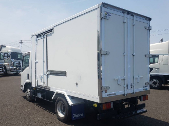 いすゞ エルフ 2RG-NMR88N(2WD)の写真5