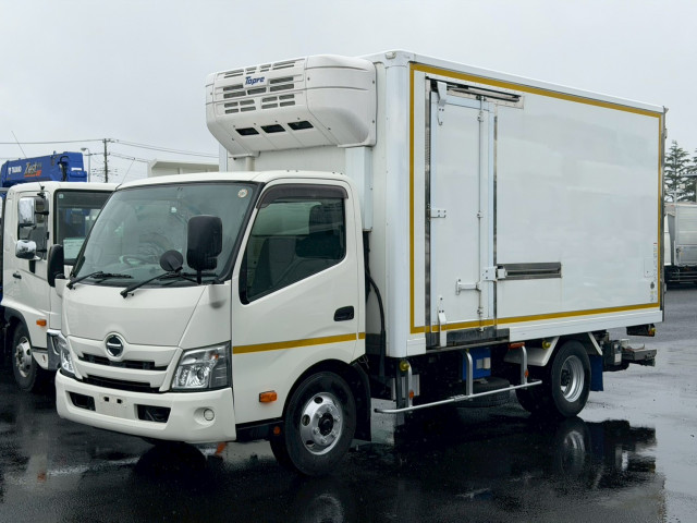 日野 デュトロ 2RG-XZU712M(2WD)の写真1