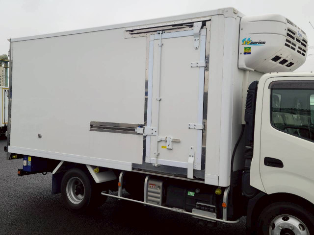 日野 デュトロ 2RG-XZU712M(2WD)の写真9