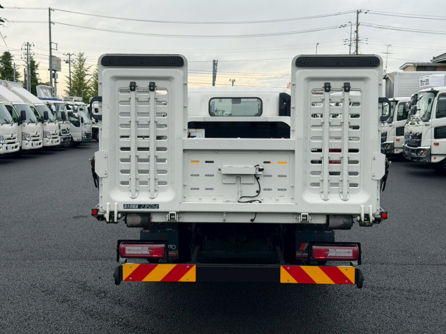 いすゞ エルフ 2RG-NPR88AN(2WD)の写真6