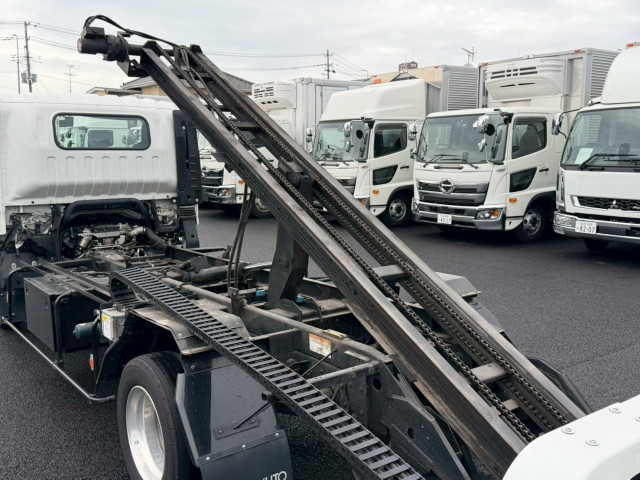 いすゞ エルフ 2RG-NPR88AN(2WD)の写真27