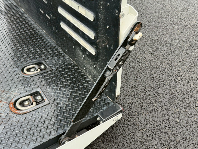 いすゞ エルフ 2RG-NPR88AN(2WD)の写真34