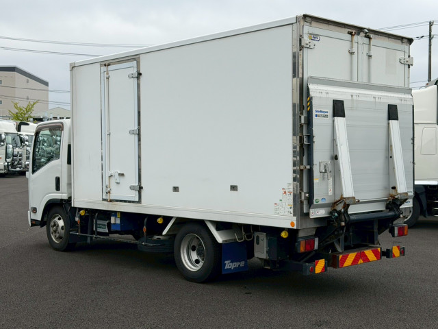 いすゞ エルフ TPG-NPR85AN(2WD)の写真6