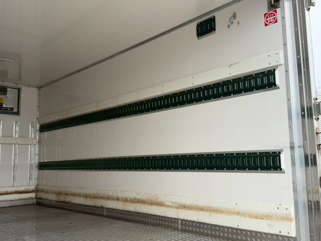 いすゞ エルフ TPG-NPR85AN(2WD)の写真11