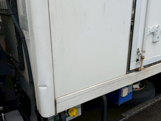 いすゞ エルフ TPG-NPR85AN(2WD)の写真21