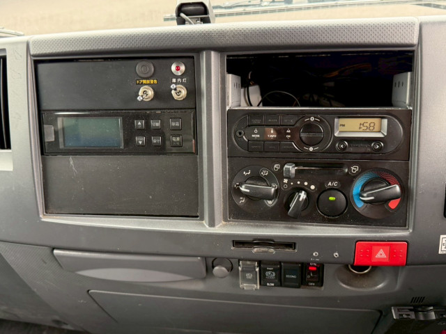 いすゞ エルフ TPG-NPR85AN(2WD)の写真46
