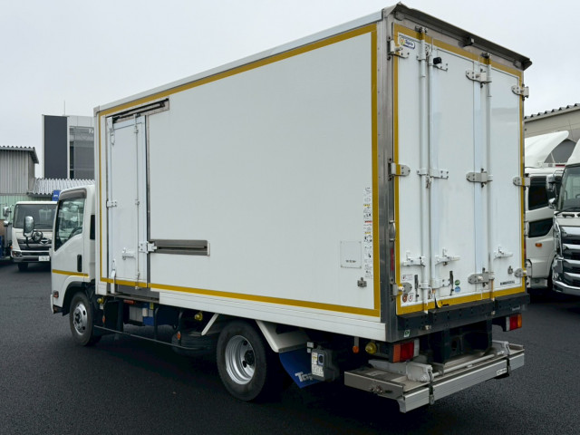 いすゞ エルフ TPG-NPR85AN(2WD)の写真6