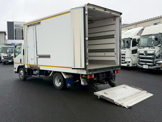 いすゞ エルフ TPG-NPR85AN(2WD)の写真16