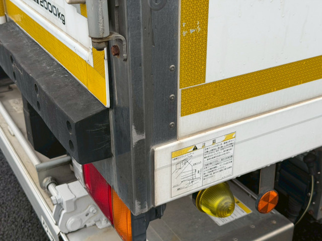 いすゞ エルフ TPG-NPR85AN(2WD)の写真30