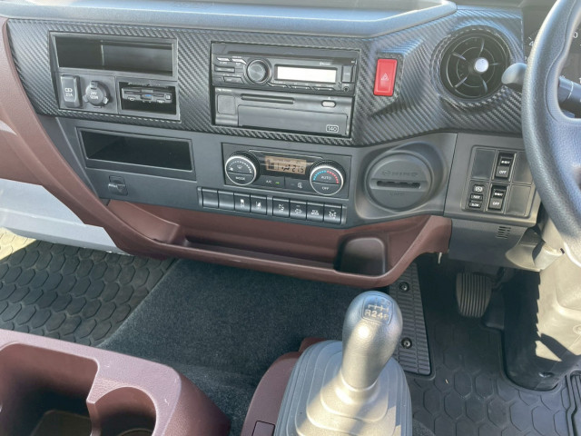 日野 レンジャー 2PG-FD2ABG(2WD)の写真32