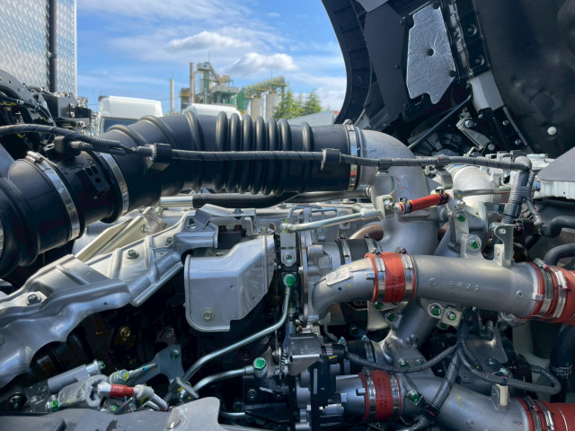 日野 プロフィア 2KG-FR1AHC(6x2)の写真26