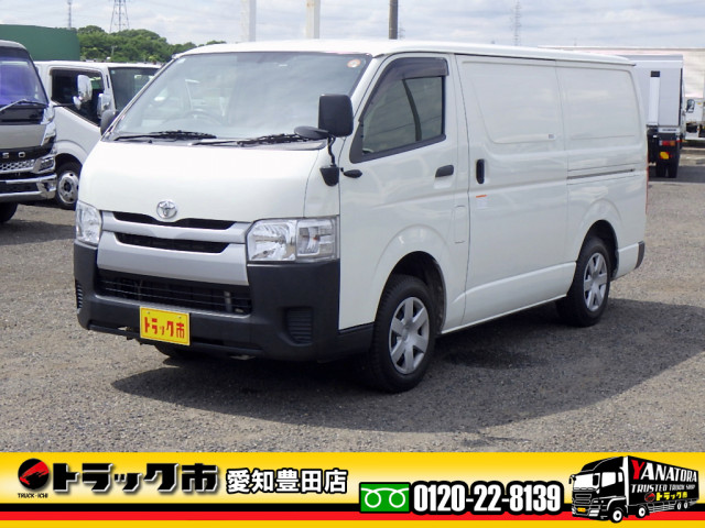 トヨタ ハイエースバン QDF-GDH201V 2WD