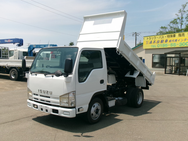 いすゞ エルフ NJR85AD 2WD