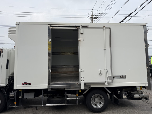 いすゞ エルフ TPG-NPR85AN(2WD)の写真11