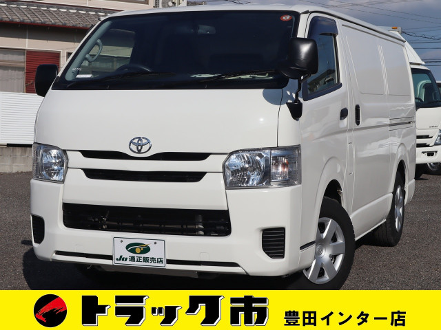 トヨタ ハイエースバン QDF-GDH201V 2WD