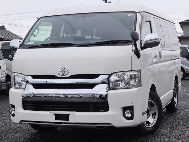 トヨタ ハイエース CBA-TRH214W(2WD)の写真1