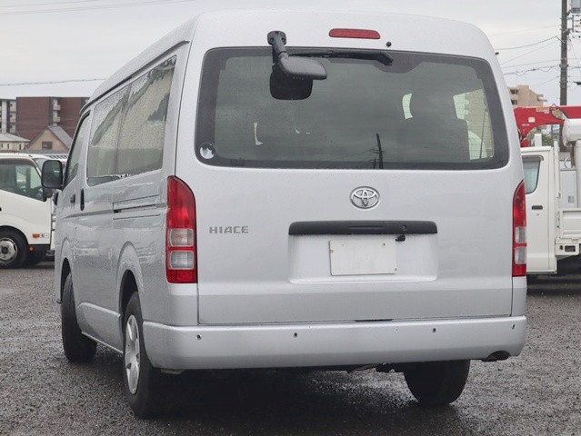 トヨタ ハイエーストラック 3BA-TRH214W(2WD)の写真2