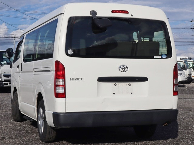 トヨタ ハイエース CBA-TRH214Wの写真2