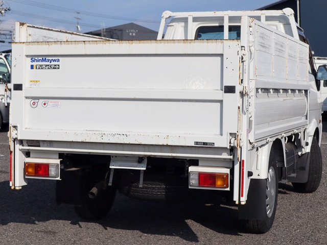 マツダ ボンゴトラック DBF-SLP2T(2WD)の写真3