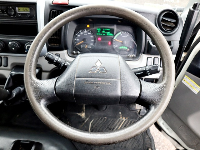 三菱 キャンター TPG-FBA30(2WD)の写真4