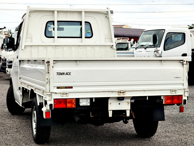 トヨタ タウンエーストラック DBF-S402U(2WD)の写真2