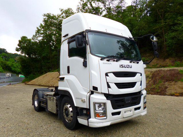 いすゞ ギガ 2PG-EXD52CD(2WD)の写真3