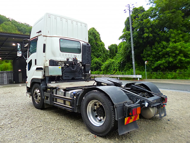 いすゞ ギガ 2PG-EXD52CD(2WD)の写真6