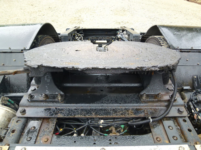 いすゞ ギガ 2PG-EXD52CD(2WD)の写真19