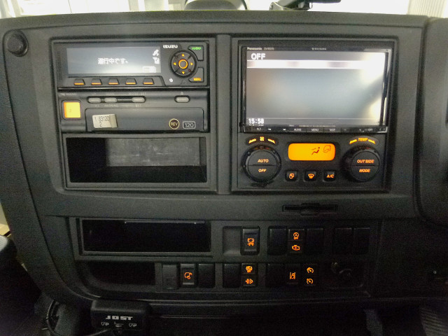 いすゞ ギガ 2PG-EXD52CD(2WD)の写真25