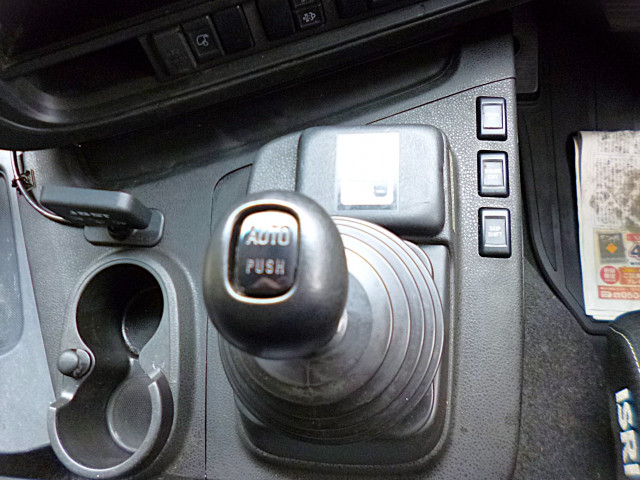 いすゞ ギガ 2PG-EXD52CD(2WD)の写真27
