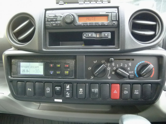 日野 デュトロ 2RG-XZC605M(2WD)の写真28