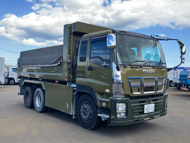 いすゞ ギガ QKG-CXZ77AT(6x4)の写真2
