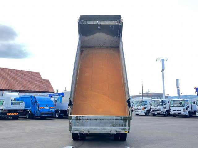 いすゞ ギガ QKG-CXZ77AT(6x4)の写真10