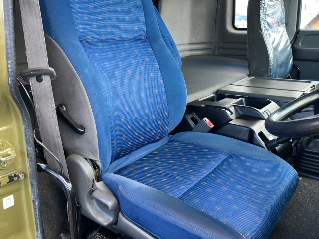 いすゞ ギガ QKG-CXZ77AT(6x4)の写真19