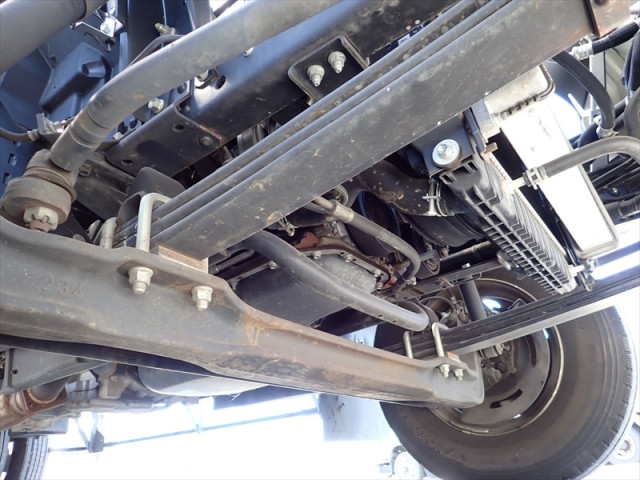 いすゞ エルフ 2RG-NPR88YN(2WD)の写真44