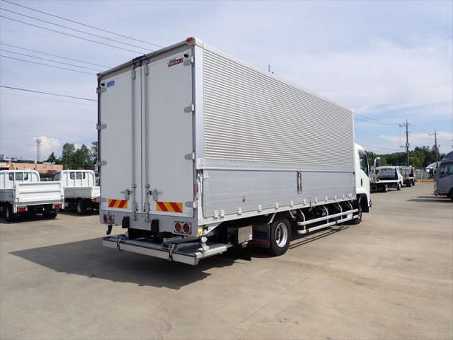 いすゞ フォワード TKG-FRR90T2(2WD)の写真2