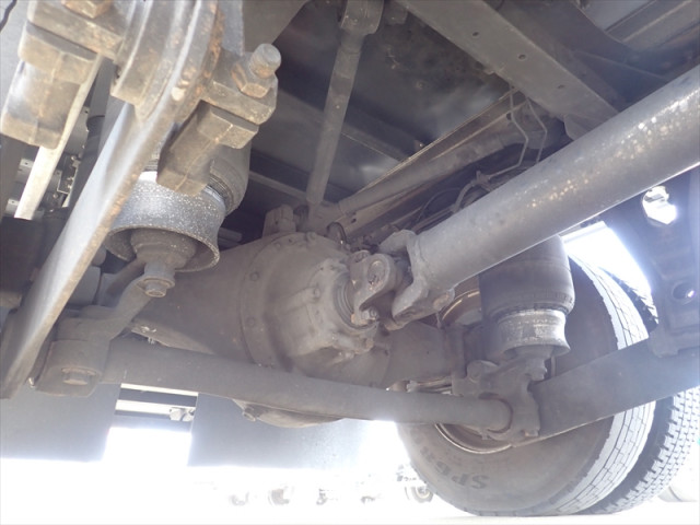 いすゞ フォワード TKG-FRR90T2(2WD)の写真22