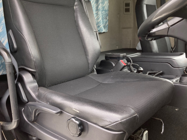 三菱 ファイター 2KG-FK65FZ(2WD)の写真17