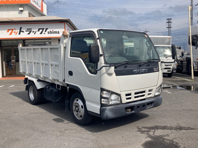 いすゞ エルフ PB-NKR81AN(2WD)の写真2