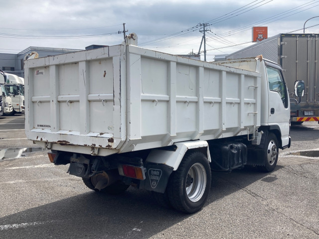 いすゞ エルフ PB-NKR81AN(2WD)の写真3