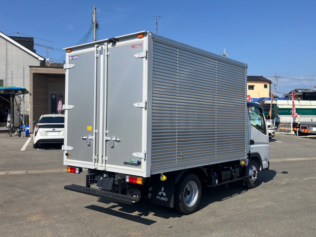 三菱 キャンター 2RG-FBA20(2WD)の写真3