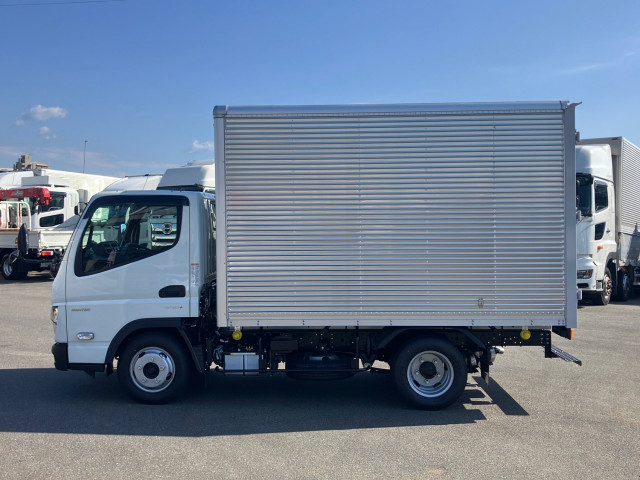 三菱 キャンター 2RG-FBA20(2WD)の写真5
