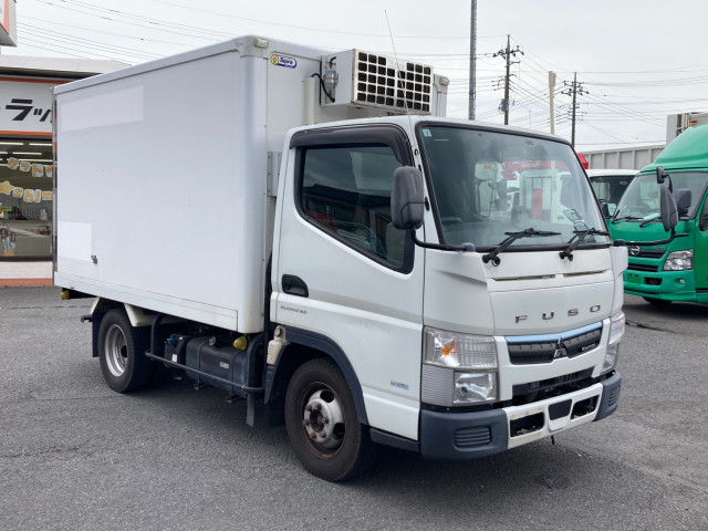 三菱 キャンター 2TG-FBA00(2WD)の写真2